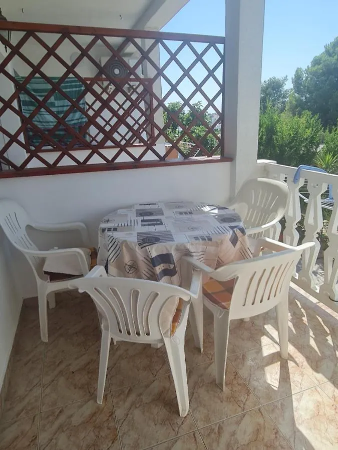 Apartmani Jadro Vir 0*,