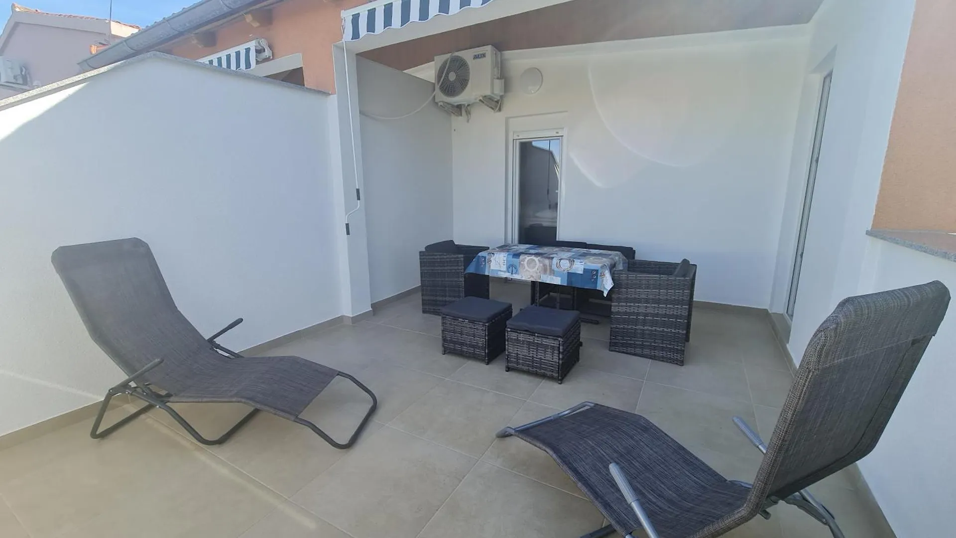 Apartmani Jadro Vir