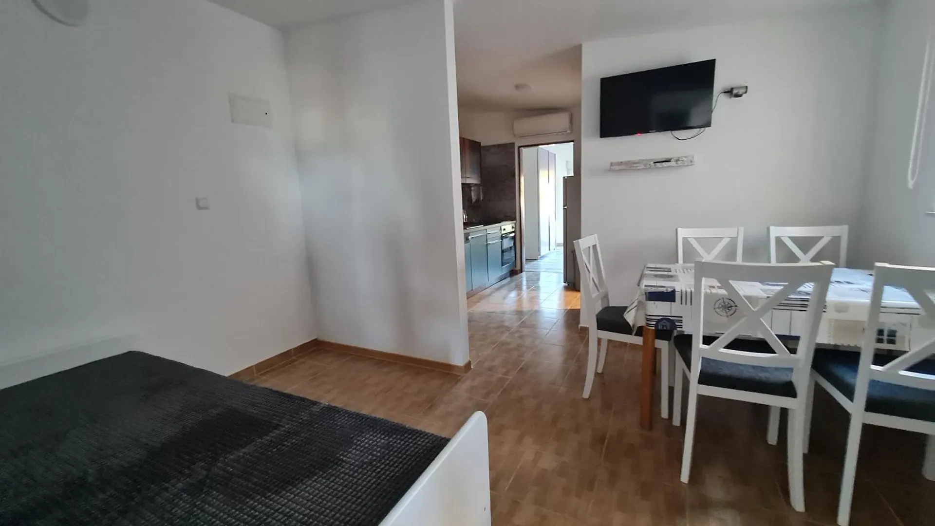 Apartment Apartmani Jadro Vir Croatia