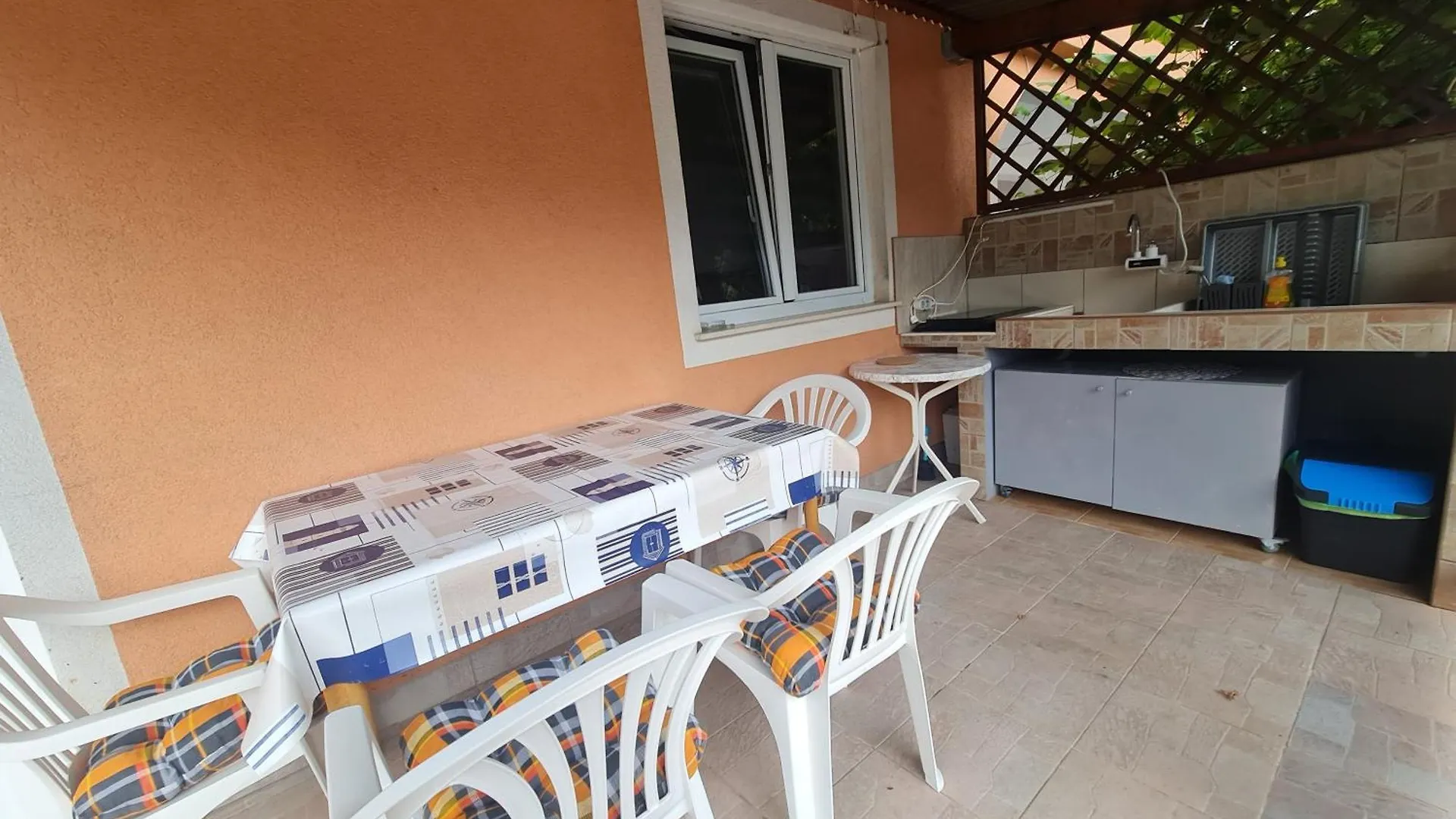 Apartmani Jadro Vir