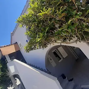 Apartmán Ankora, Vir