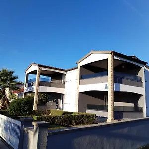 Apartmán Duda, Vir